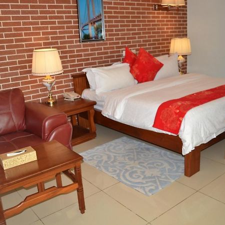 Grand Hotel Aeroport Douala Dış mekan fotoğraf