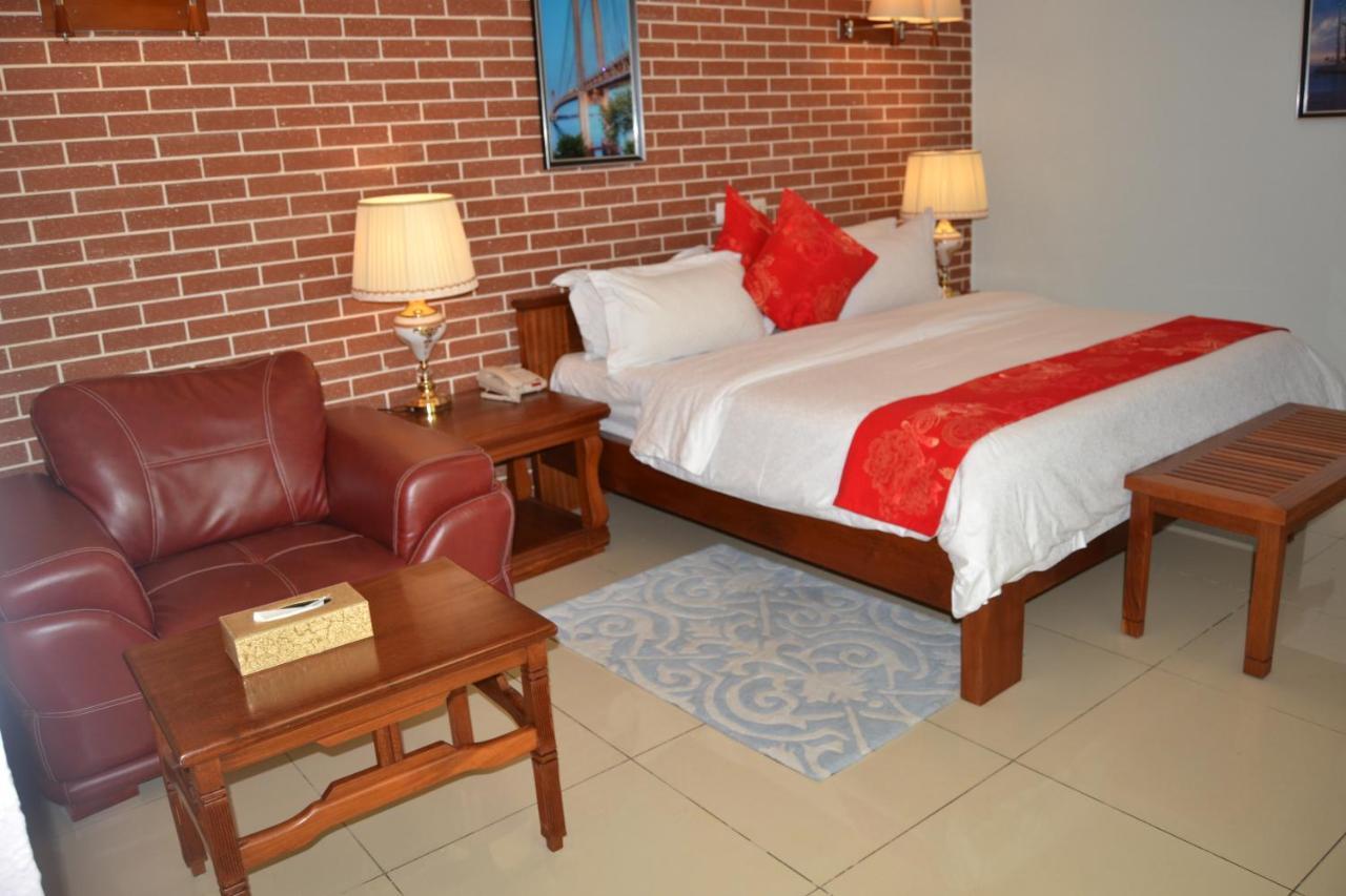 Grand Hotel Aeroport Douala Dış mekan fotoğraf