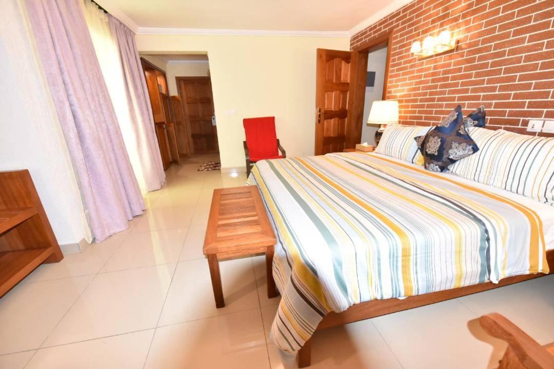 Grand Hotel Aeroport Douala Dış mekan fotoğraf