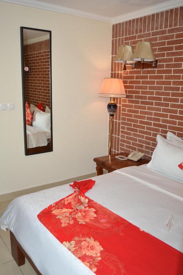 Grand Hotel Aeroport Douala Dış mekan fotoğraf