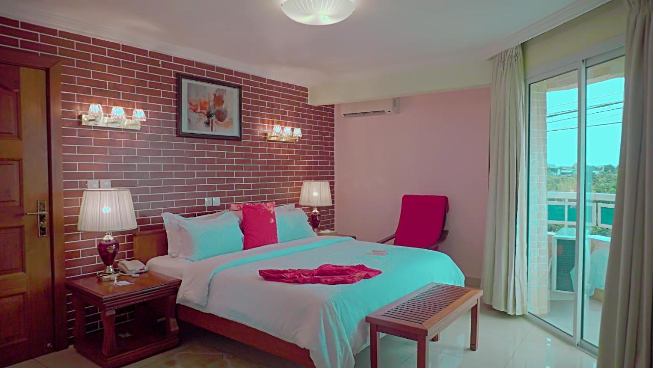 Grand Hotel Aeroport Douala Dış mekan fotoğraf